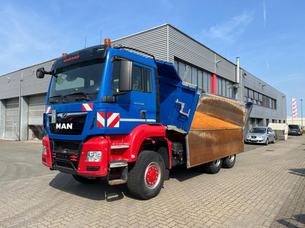 MAN TG-S 26.500 6x6 BB 3-Achs Allradkipper Bordmatik - Kipper vrachtwagen: afbeelding 1 MAN TG-S 26.500 6x6 BB 3-Achs Allradkipper Bordmatik - Kipper vrachtwagen: afbeelding 1
