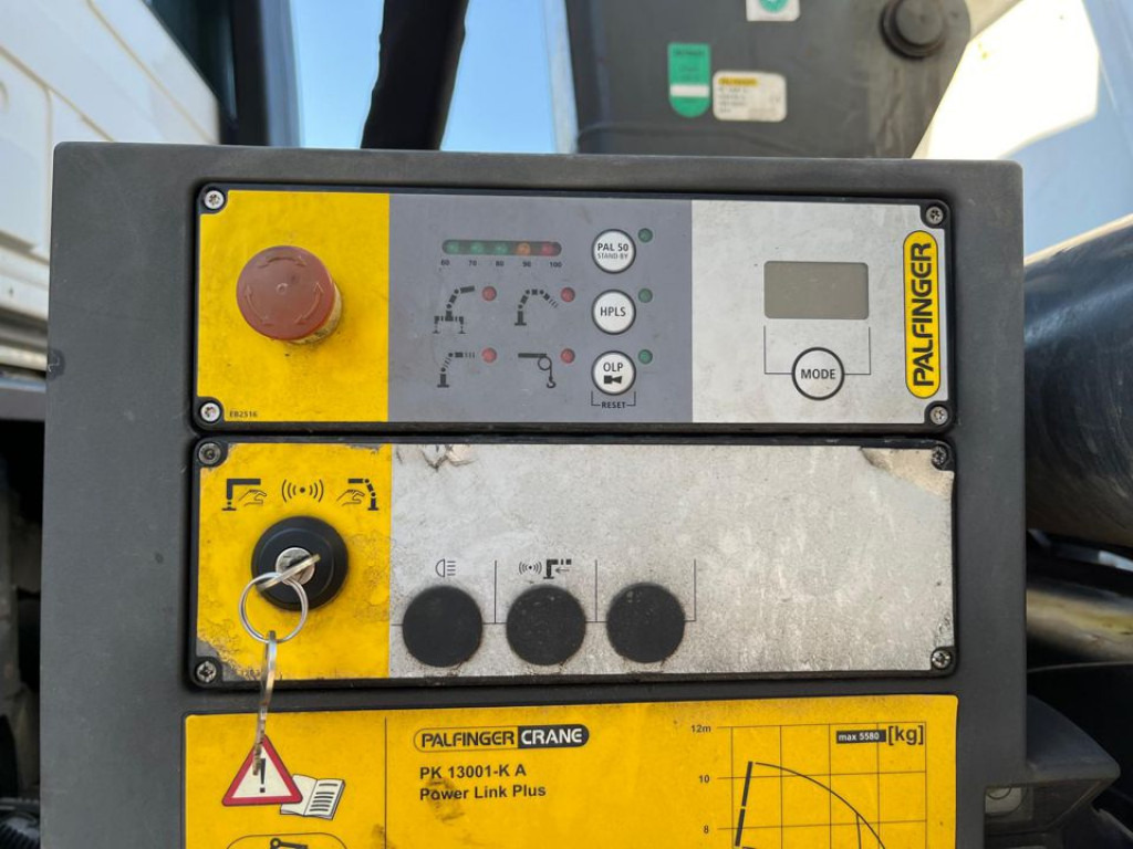 MERCEDES-BENZ Actros 1841 K 2-Achs Kipper Kran Funk 2xhydr+Greifer - Kipper vrachtwagen, Kraanwagen: afbeelding 2 MERCEDES-BENZ Actros 1841 K 2-Achs Kipper Kran Funk 2xhydr+Greifer - Kipper vrachtwagen, Kraanwagen: afbeelding 2