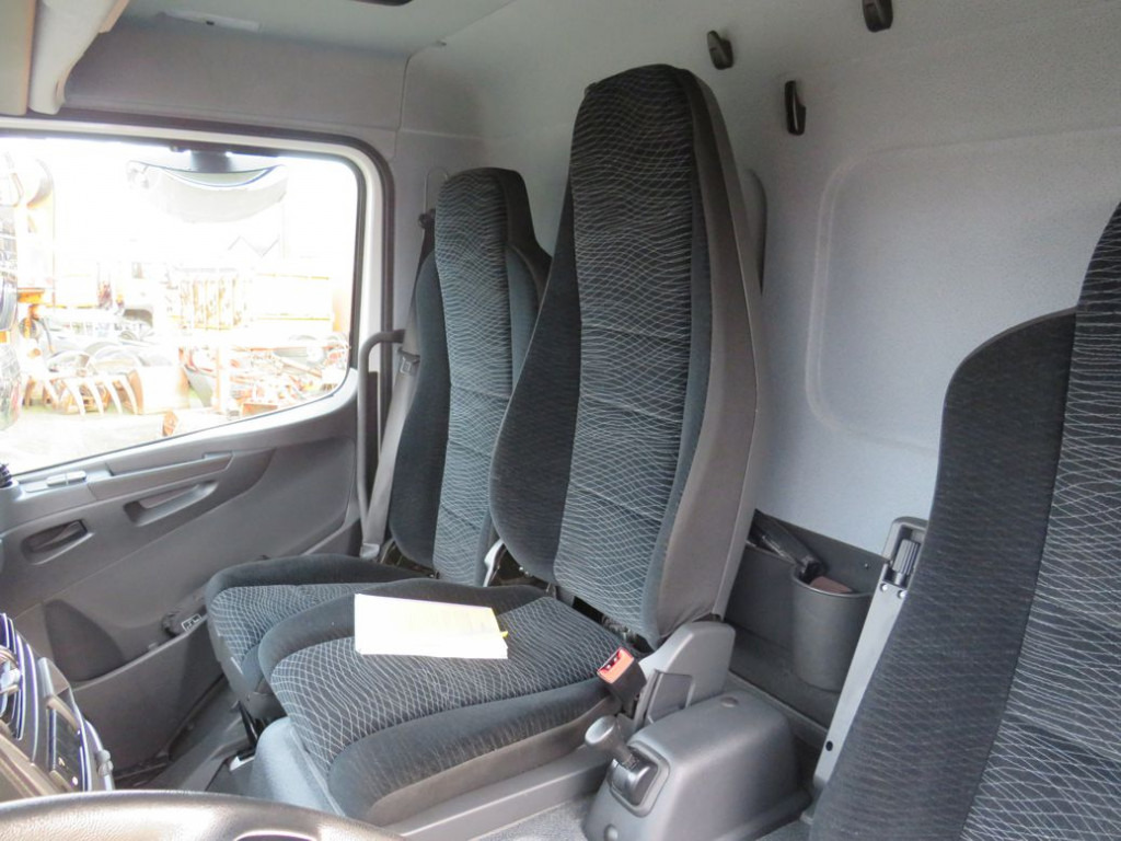 MERCEDES-BENZ Atego 818 L Pritsche LBW LBW 1 to AHK+Luftans - Huifzeil bedrijfswagen: afbeelding 3 MERCEDES-BENZ Atego 818 L Pritsche LBW LBW 1 to AHK+Luftans - Huifzeil bedrijfswagen: afbeelding 3