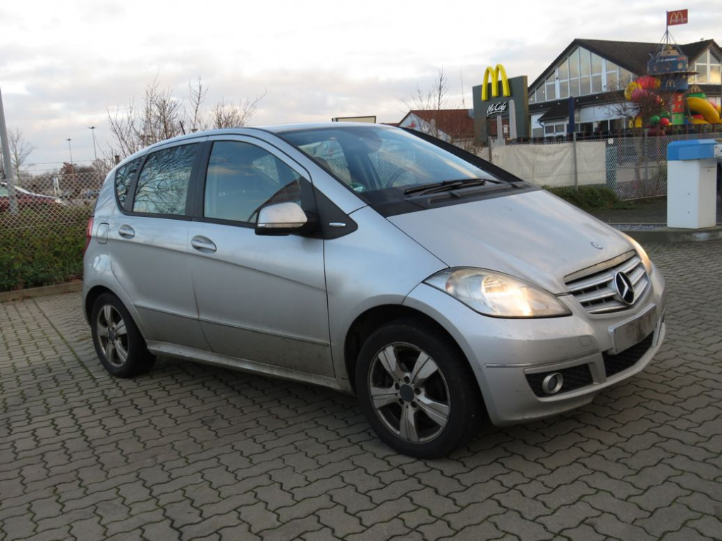 MERCEDES-BENZ Mercedes-Benz A-KLASSE PKW 200 Avantgarde - Personenwagen: afbeelding 2 MERCEDES-BENZ Mercedes-Benz A-KLASSE PKW 200 Avantgarde - Personenwagen: afbeelding 2