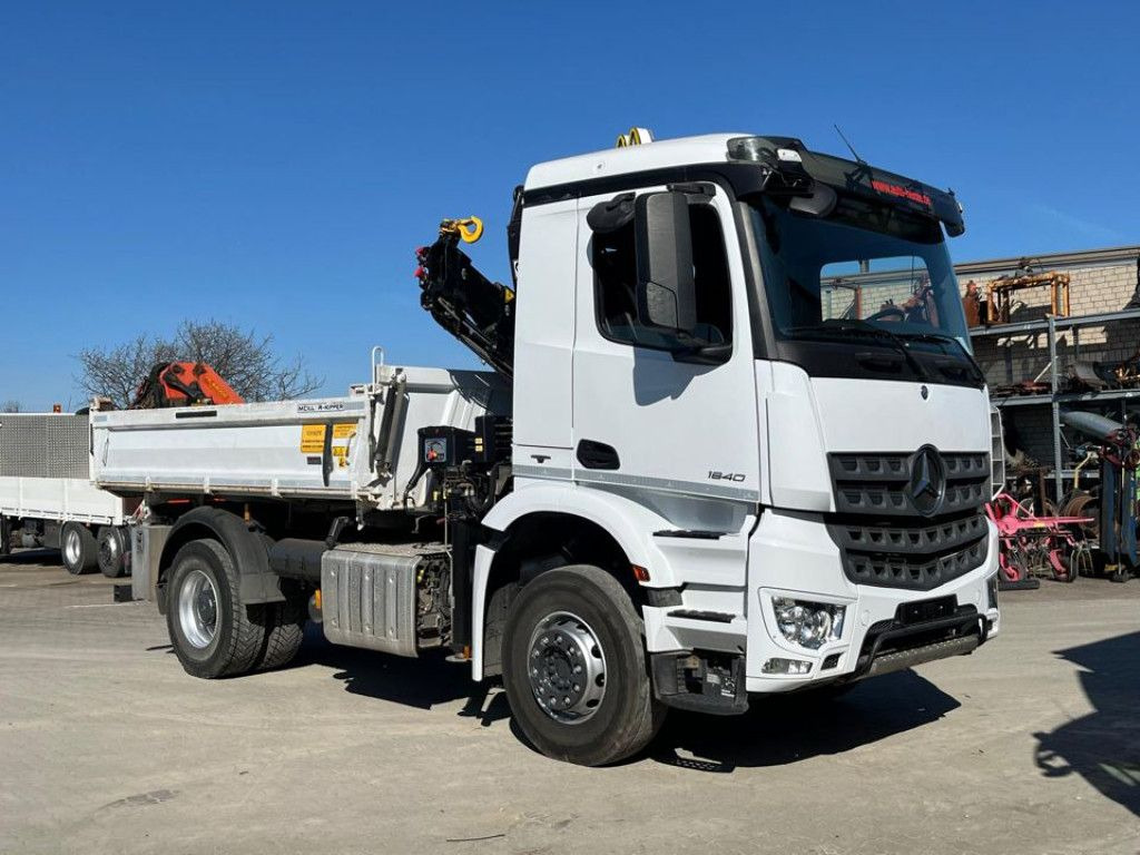 Mercedes-Benz Arocs 1840 K 2-Achs Kipper Kran Funk - Kipper vrachtwagen, Kraanwagen: afbeelding 2 Mercedes-Benz Arocs 1840 K 2-Achs Kipper Kran Funk - Kipper vrachtwagen, Kraanwagen: afbeelding 2