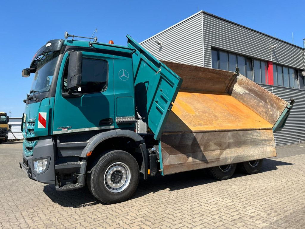 Mercedes-Benz Arocs 2648 6x4 3-Achs Kipper Bordmatik - Kipper vrachtwagen: afbeelding 3 Mercedes-Benz Arocs 2648 6x4 3-Achs Kipper Bordmatik - Kipper vrachtwagen: afbeelding 3