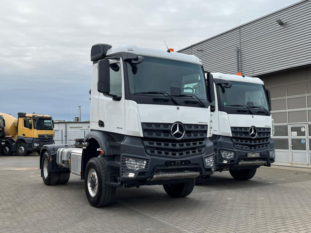 MERCEDES-BENZ Arocs 2043 AS 4x4 SZM nur 133TKM ! Kipphydraulik - Trekker: afbeelding 3 MERCEDES-BENZ Arocs 2043 AS 4x4 SZM nur 133TKM ! Kipphydraulik - Trekker: afbeelding 3