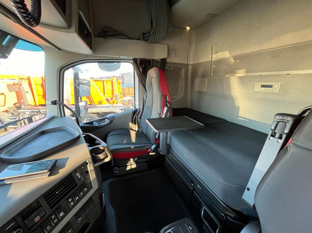 VOLVO (S) Truck FH 500 6x2 Abrollkipper Funkfernbedienung - Haakarmsysteem vrachtwagen: afbeelding 3 VOLVO (S) Truck FH 500 6x2 Abrollkipper Funkfernbedienung - Haakarmsysteem vrachtwagen: afbeelding 3