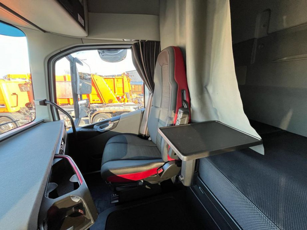 VOLVO (S) Truck FH 500 6x2 Abrollkipper Funkfernbedienung - Haakarmsysteem vrachtwagen: afbeelding 2 VOLVO (S) Truck FH 500 6x2 Abrollkipper Funkfernbedienung - Haakarmsysteem vrachtwagen: afbeelding 2