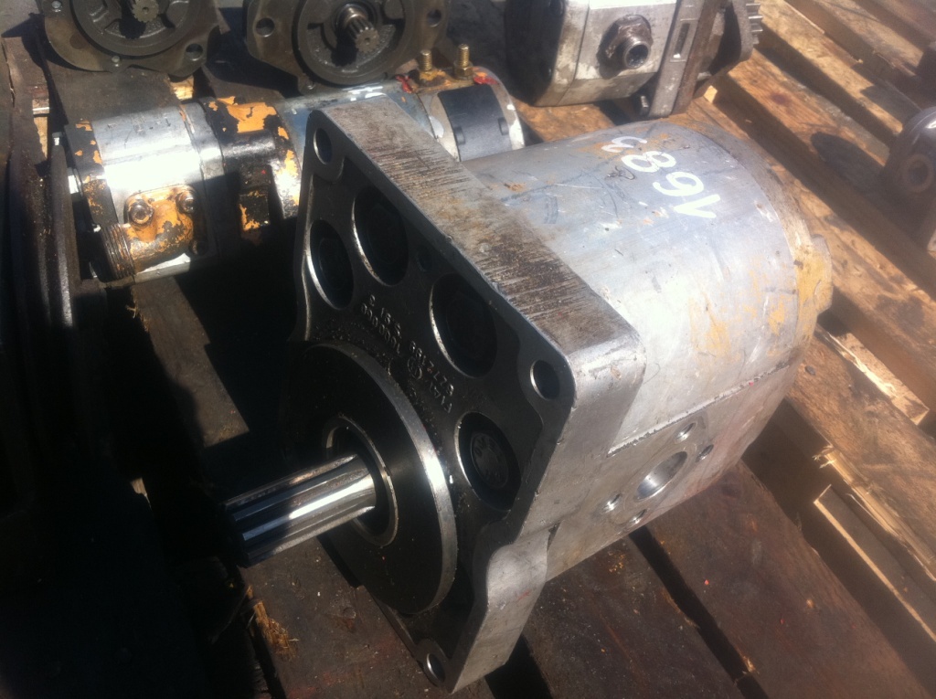 FIAT A250X 6D11 - Hydraulische pomp voor Bouwmachine: afbeelding 1 FIAT A250X 6D11 - Hydraulische pomp voor Bouwmachine: afbeelding 1