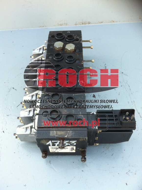 SAUER DANFOSS PVG32 11017977 11017977..2607D116756 - 7 SEKCYJNY 24VDC 157B4228 157B6203 - Hydraulisch ventiel voor Breekinstallatie: afbeelding 1 SAUER DANFOSS PVG32 11017977 11017977..2607D116756 - 7 SEKCYJNY 24VDC 157B4228 157B6203 - Hydraulisch ventiel voor Breekinstallatie: afbeelding 1