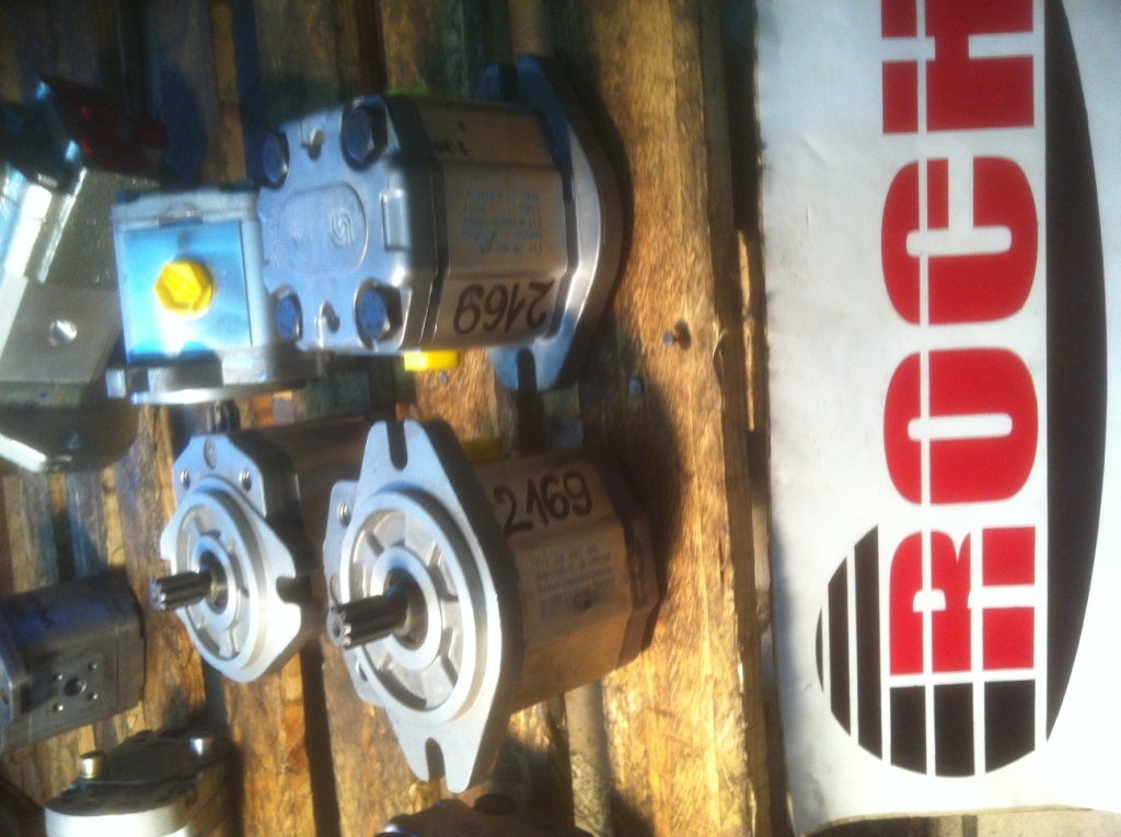 SAUER SUNDSTRAND 111.20.881.00SNP2NN/6,0LN06SA P1F4F4NNNN/NNNNN - Hydraulische pomp voor Bouwmachine: afbeelding 1 SAUER SUNDSTRAND 111.20.881.00SNP2NN/6,0LN06SA P1F4F4NNNN/NNNNN - Hydraulische pomp voor Bouwmachine: afbeelding 1