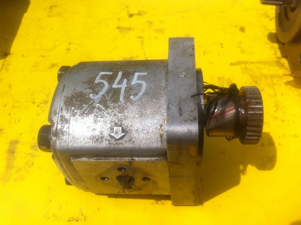 TUROLLA SUNDSTRAND 220 - Hydraulische pomp voor Bouwmachine: afbeelding 1 TUROLLA SUNDSTRAND 220 - Hydraulische pomp voor Bouwmachine: afbeelding 1