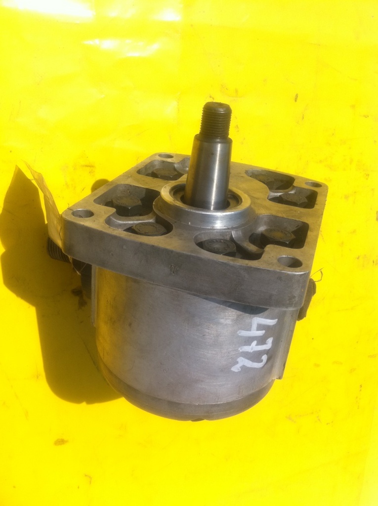 TUROLLA SUNDSTRAND 3563G15427 - Hydraulische pomp voor Bouwmachine: afbeelding 1 TUROLLA SUNDSTRAND 3563G15427 - Hydraulische pomp voor Bouwmachine: afbeelding 1