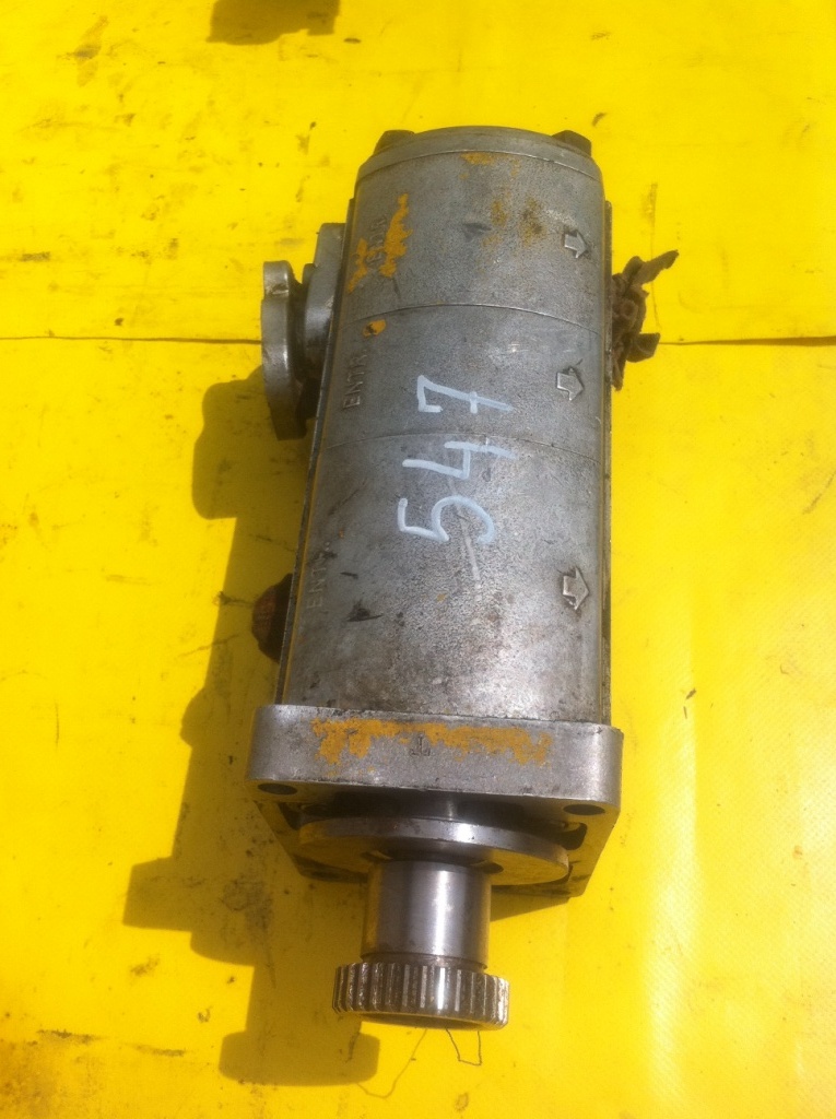 TUROLLA SUNDSTRAND TE/D234 - Hydraulische pomp voor Bouwmachine: afbeelding 1 TUROLLA SUNDSTRAND TE/D234 - Hydraulische pomp voor Bouwmachine: afbeelding 1