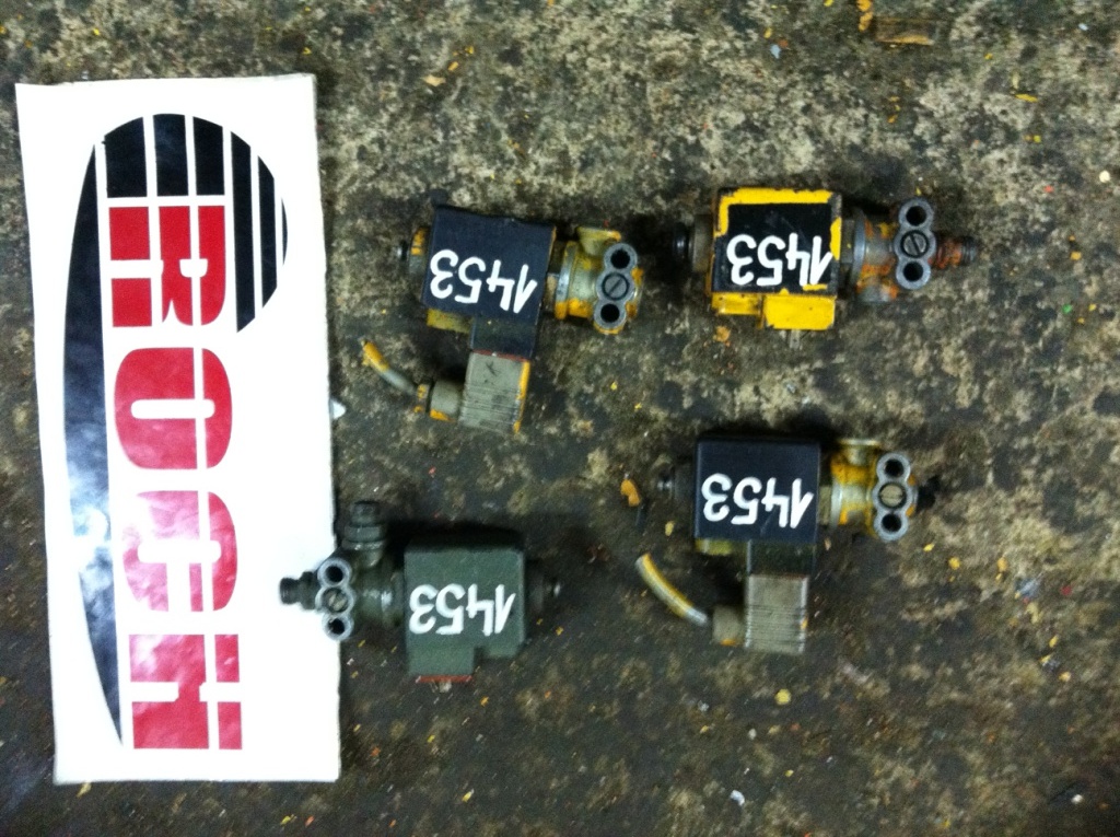 WABCO 4721271400 - 1 SEKCYJNY + CEWKA - Hydraulisch ventiel voor Bouwmachine: afbeelding 1 WABCO 4721271400 - 1 SEKCYJNY + CEWKA - Hydraulisch ventiel voor Bouwmachine: afbeelding 1