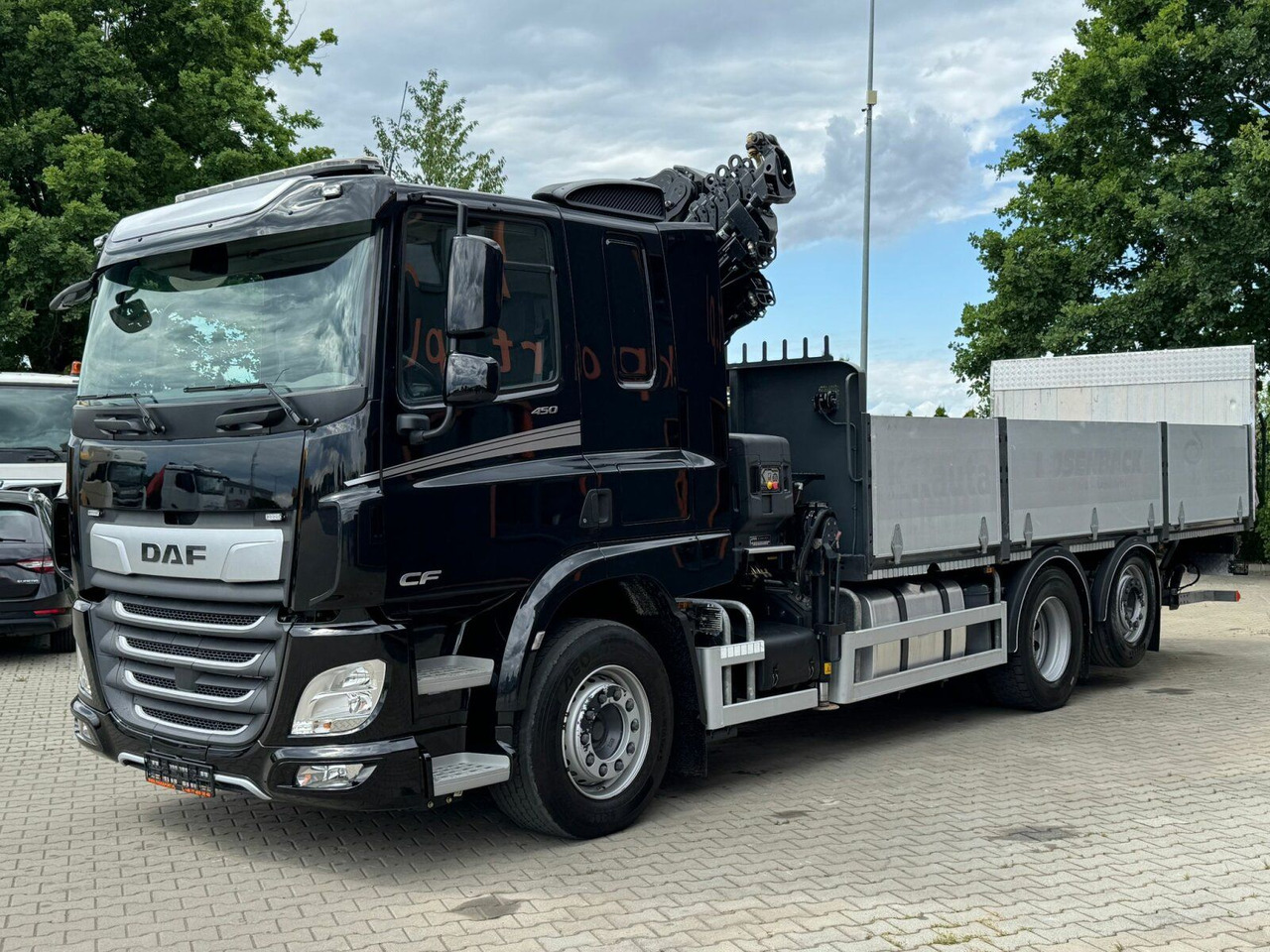 DAF CF 450 FAN 6x2 Pritsche mit Kran HIAB 188 E-6 - Kraanwagen: afbeelding 2 DAF CF 450 FAN 6x2 Pritsche mit Kran HIAB 188 E-6 - Kraanwagen: afbeelding 2
