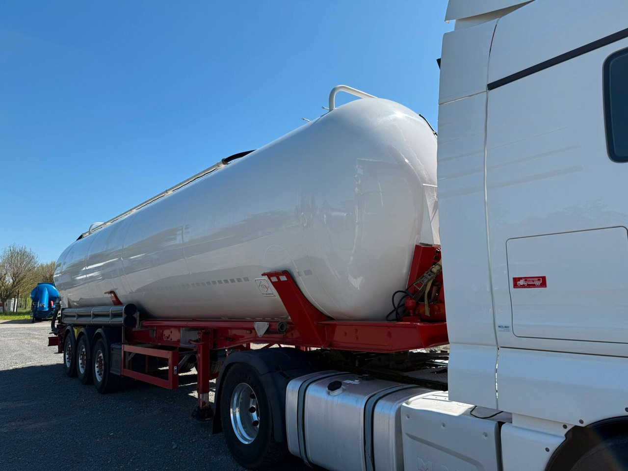 Feldbinder KIP 60.3 Silo 60.000 L 3 Achse ADR - Bulkoplegger: afbeelding 1 Feldbinder KIP 60.3 Silo 60.000 L 3 Achse ADR - Bulkoplegger: afbeelding 1