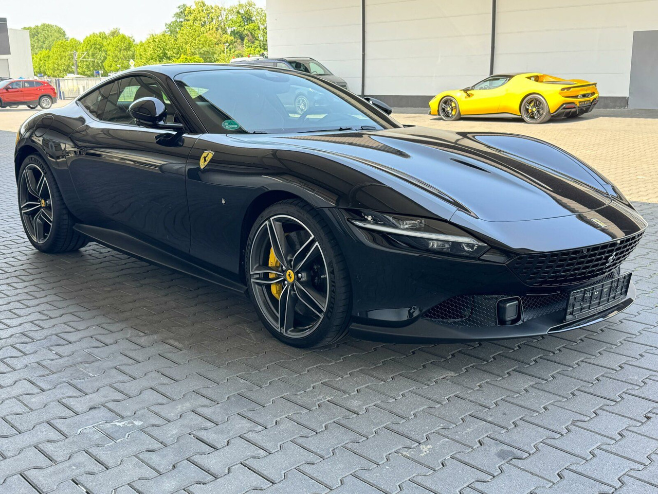 Ferrari Roma Coupe Schwarz - Personenwagen: afbeelding 1 Ferrari Roma Coupe Schwarz - Personenwagen: afbeelding 1