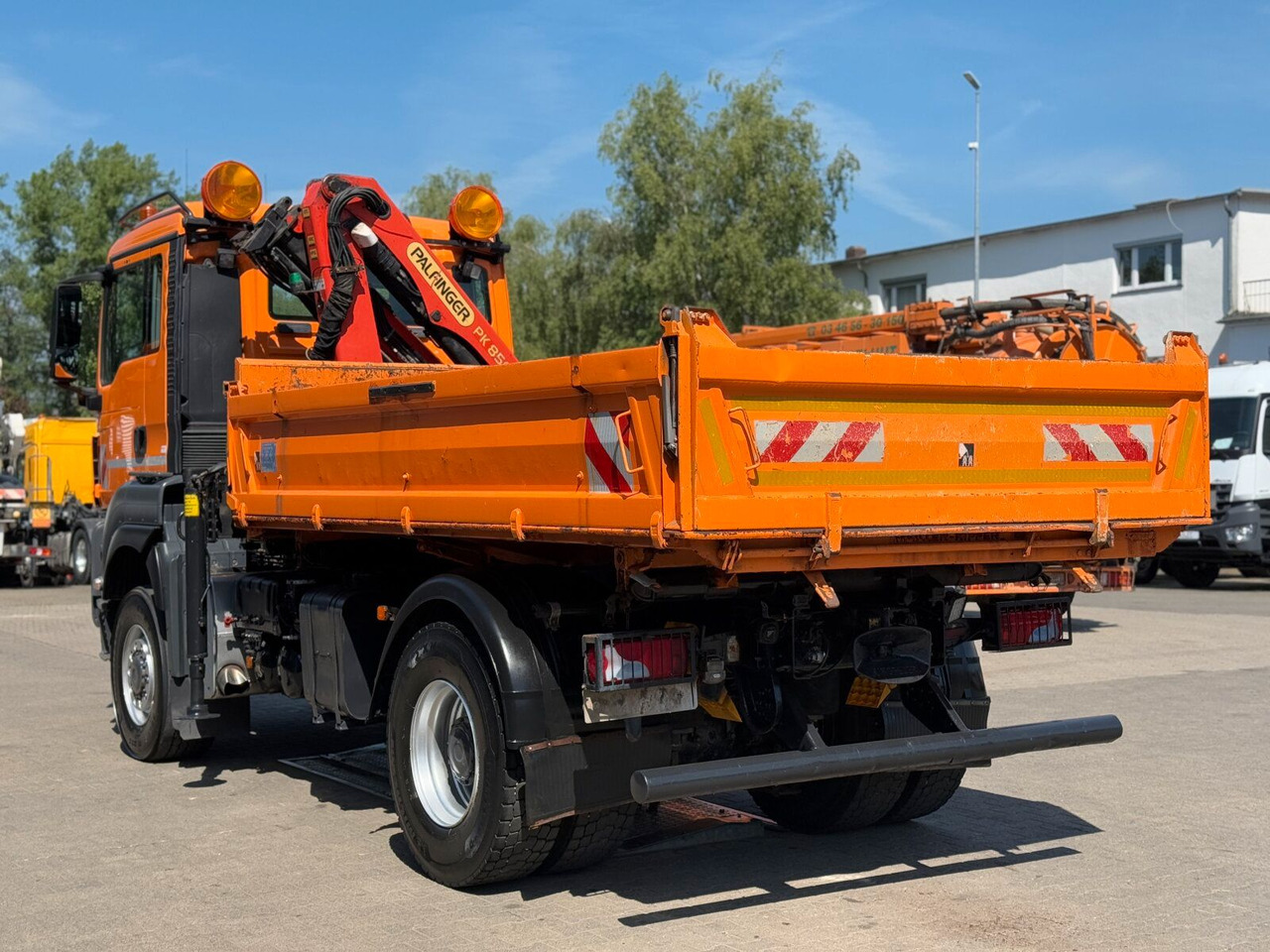 MAN TGA 18.360 4x4 Kipper Kran PALFINGER Winterd. - Kipper vrachtwagen, Kraanwagen: afbeelding 5 MAN TGA 18.360 4x4 Kipper Kran PALFINGER Winterd. - Kipper vrachtwagen, Kraanwagen: afbeelding 5
