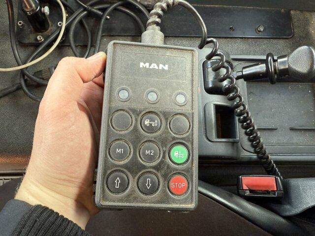 MAN TGS 28.400 6x4-4 Kipper Kran Palfinger PK9002 - Kipper vrachtwagen, Kraanwagen: afbeelding 5 MAN TGS 28.400 6x4-4 Kipper Kran Palfinger PK9002 - Kipper vrachtwagen, Kraanwagen: afbeelding 5