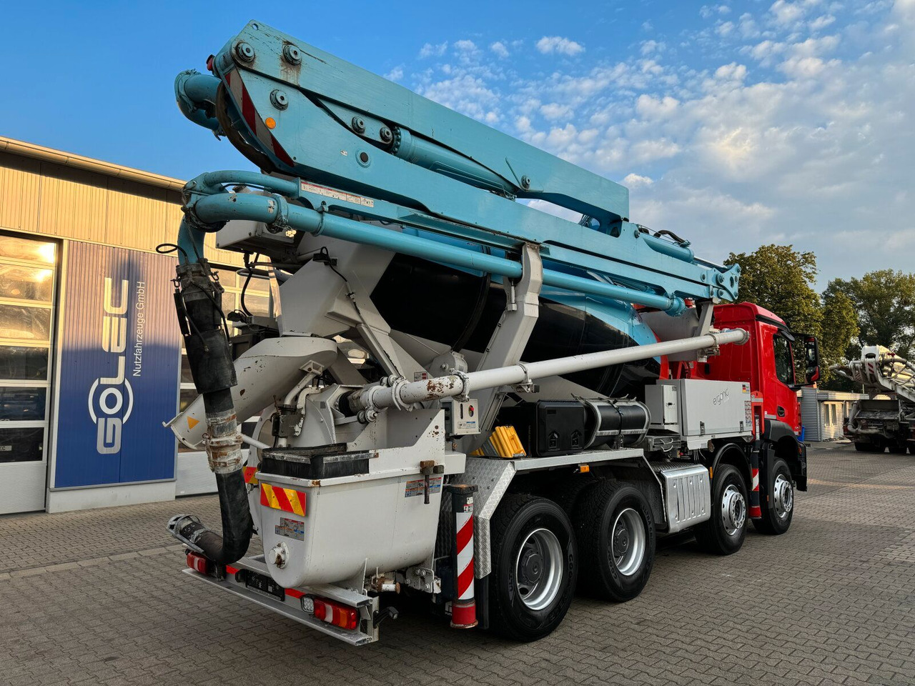 Betonpomp Mercedes-Benz AROCS 3243 8x4 Euro 6 Pumi Putzmeister TMM 24-3: afbeelding 5