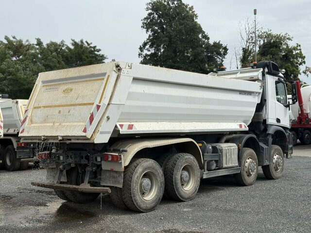 Kipper vrachtwagen Mercedes-Benz AROCS 4145 8x8 Meiller Muldenkipper: afbeelding 9