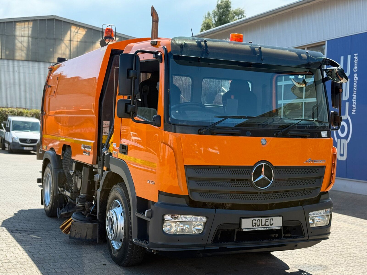 Mercedes-Benz ATEGO 1323 4x2 Kehrmaschine FAUN Viajet 6R/H - Veegwagen: afbeelding 1 Mercedes-Benz ATEGO 1323 4x2 Kehrmaschine FAUN Viajet 6R/H - Veegwagen: afbeelding 1