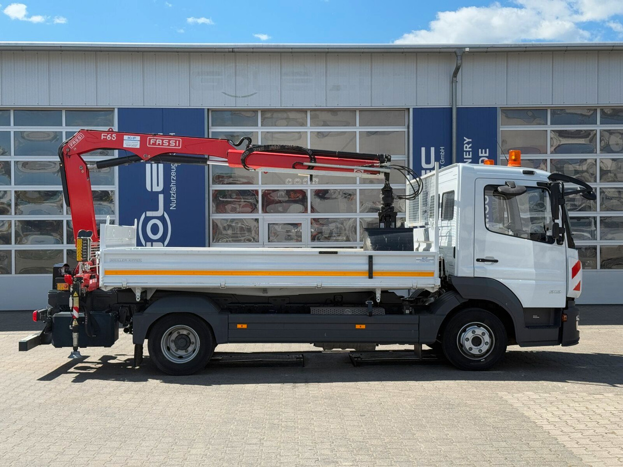 Mercedes-Benz ATEGO 818 4x2 Euro 6 Kipper Kran FASSI F65B.0.22 - Kipper bestelwagen: afbeelding 3 Mercedes-Benz ATEGO 818 4x2 Euro 6 Kipper Kran FASSI F65B.0.22 - Kipper bestelwagen: afbeelding 3