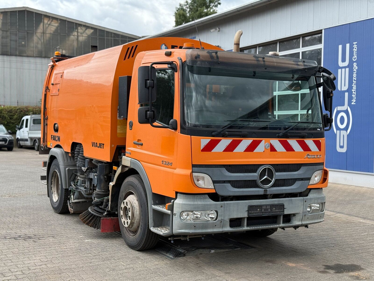 Mercedes-Benz Atego 1324 4x2 Kehrmaschine Viajet 6R/L - Veegwagen: afbeelding 1 Mercedes-Benz Atego 1324 4x2 Kehrmaschine Viajet 6R/L - Veegwagen: afbeelding 1