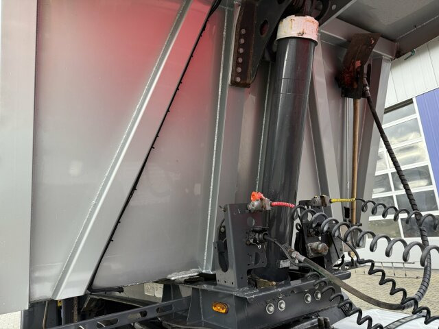 Müller Andernach Kippauflieg 3 Achs elekt. Plane - Kipper oplegger: afbeelding 3 Müller Andernach Kippauflieg 3 Achs elekt. Plane - Kipper oplegger: afbeelding 3