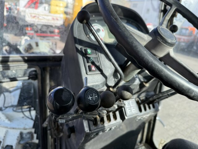 New Holland F106.6A alrrad 6x6 Grader 12 Ton - 10.700 Std - Grader: afbeelding 3 New Holland F106.6A alrrad 6x6 Grader 12 Ton - 10.700 Std - Grader: afbeelding 3