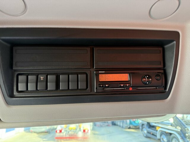 Renault Premium Lander Pritsche mit Kran FASSI - Kraanwagen, Vrachtwagen met open laadbak: afbeelding 4 Renault Premium Lander Pritsche mit Kran FASSI - Kraanwagen, Vrachtwagen met open laadbak: afbeelding 4