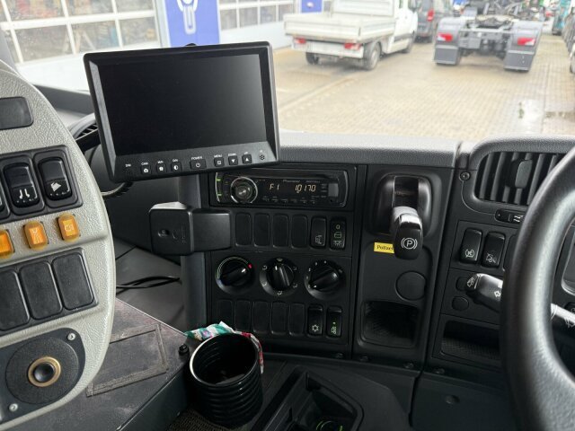 Scania P230 Kehrmaschine Johnston VT605- 6 M³ - Veegwagen: afbeelding 4 Scania P230 Kehrmaschine Johnston VT605- 6 M³ - Veegwagen: afbeelding 4