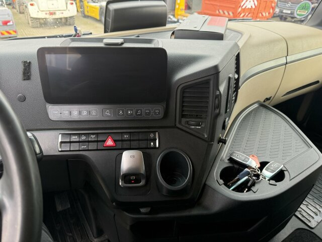 Mercedes-Benz ACTROS 1846 4x4 HAD Eur 6 Kipphydraulik Retarder - Trekker: afbeelding 3 Mercedes-Benz ACTROS 1846 4x4 HAD Eur 6 Kipphydraulik Retarder - Trekker: afbeelding 3