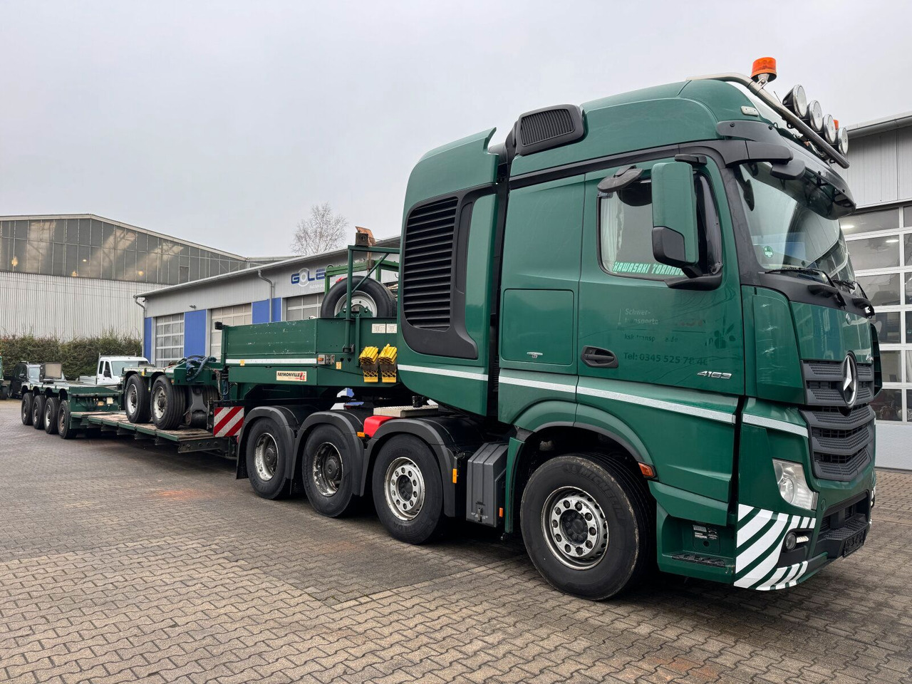 Mercedes-Benz ACTROS 4163 8x4 Schwerlast +Tieflader 4+2 *83 T - Trekker: afbeelding 1 Mercedes-Benz ACTROS 4163 8x4 Schwerlast +Tieflader 4+2 *83 T - Trekker: afbeelding 1