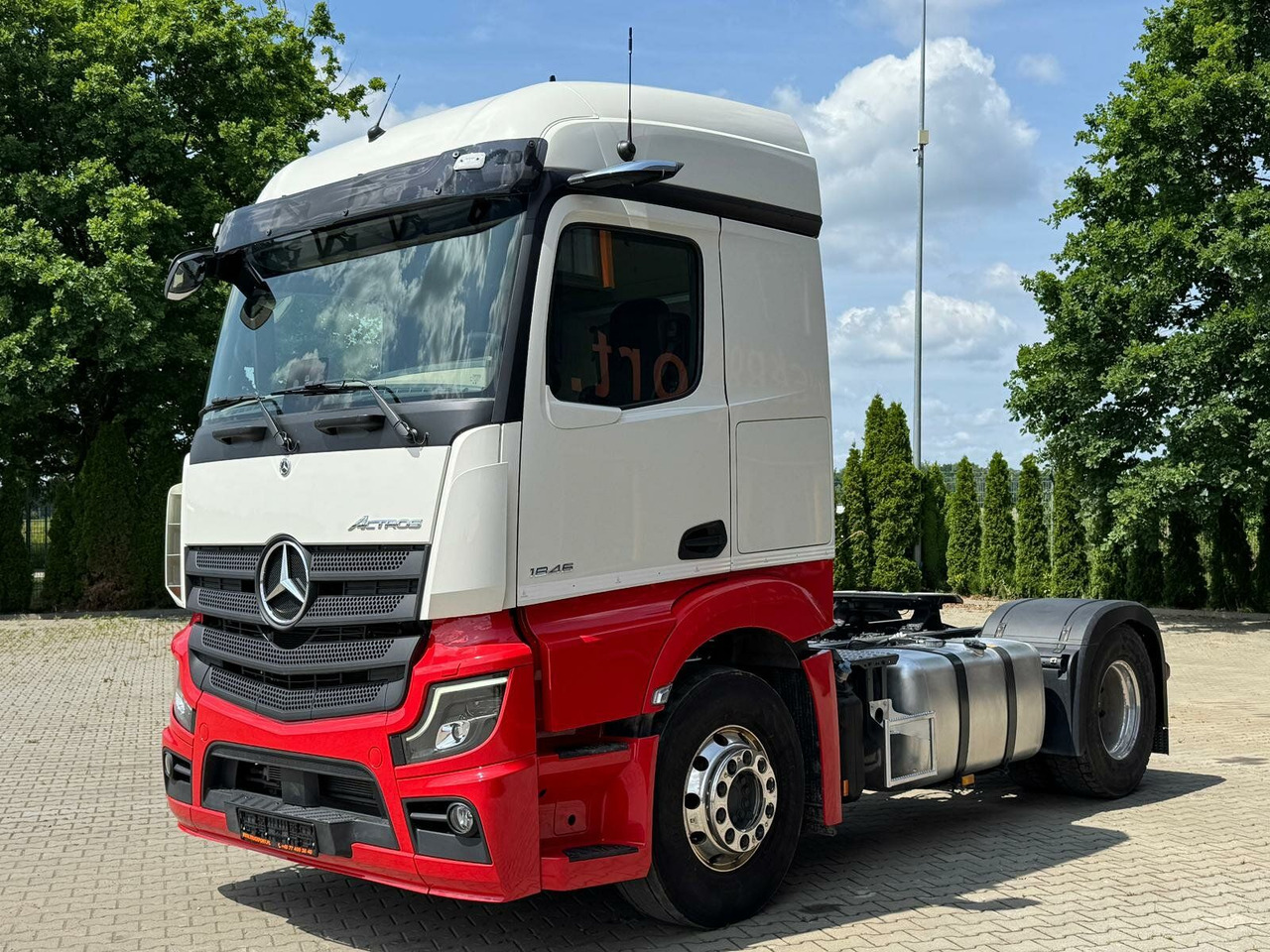 Mercedes-Benz Actros 1846 Euro 6 SZM Retarder - Trekker: afbeelding 2 Mercedes-Benz Actros 1846 Euro 6 SZM Retarder - Trekker: afbeelding 2