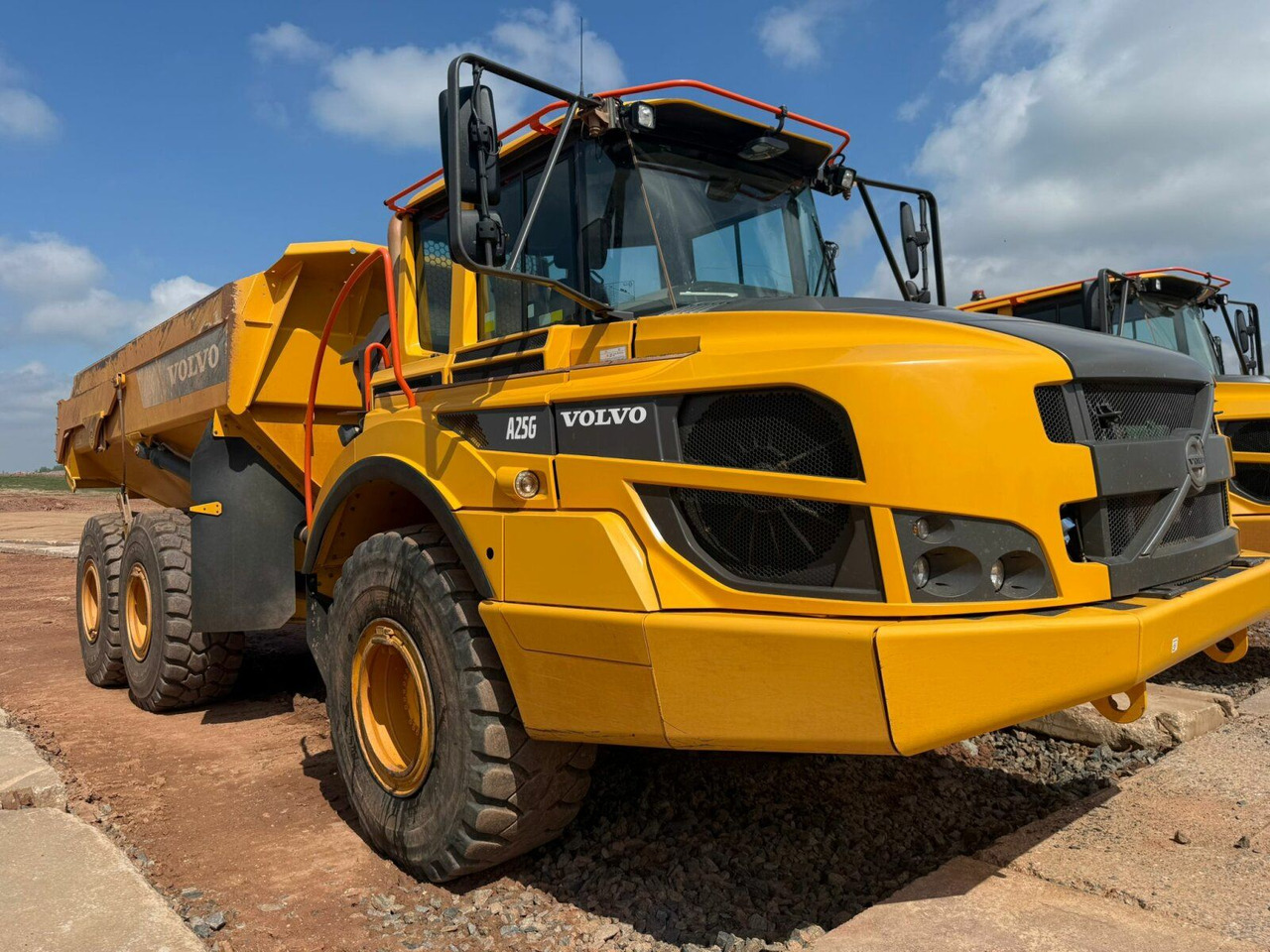 Volvo A25G Dumper 22,7 Ton TOP gepflegt - Kipper vrachtwagen: afbeelding 1 Volvo A25G Dumper 22,7 Ton TOP gepflegt - Kipper vrachtwagen: afbeelding 1