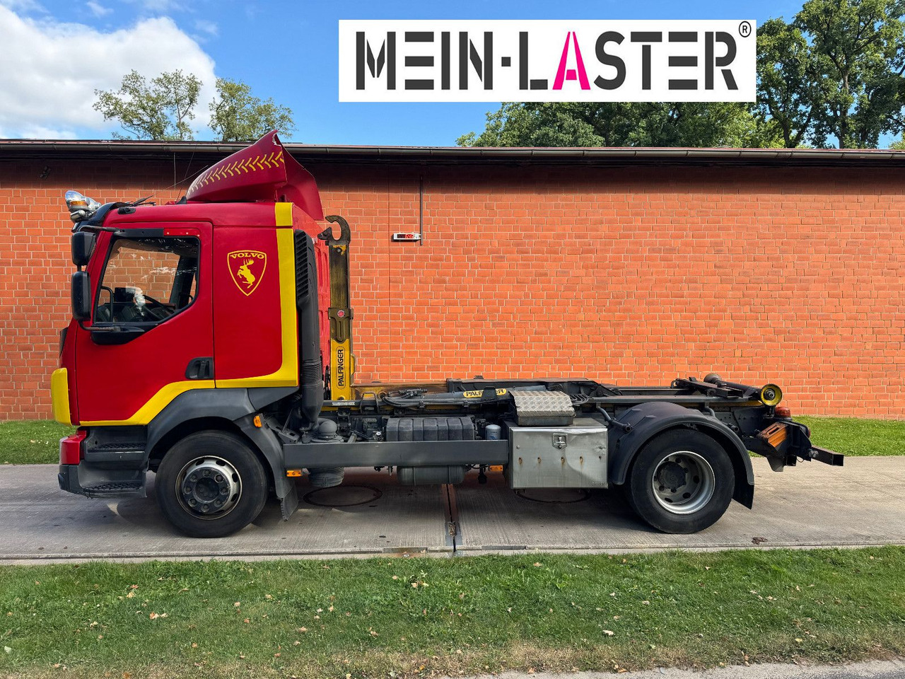 Volvo FL 250 Palfinger T10Duo City + StandardContainer - Haakarmsysteem vrachtwagen: afbeelding 4 Volvo FL 250 Palfinger T10Duo City + StandardContainer - Haakarmsysteem vrachtwagen: afbeelding 4