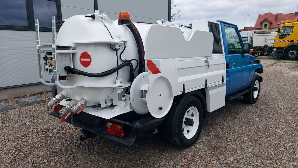 Vacuümwagen Toyota Land Cruiser COMBI HYDRO CLEANER 4x4: afbeelding 9