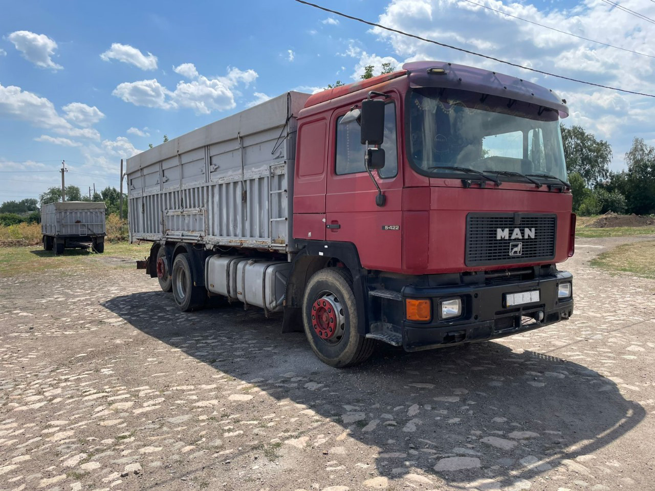 MAN 25.422 - Vrachtwagen met open laadbak: afbeelding 1 MAN 25.422 - Vrachtwagen met open laadbak: afbeelding 1