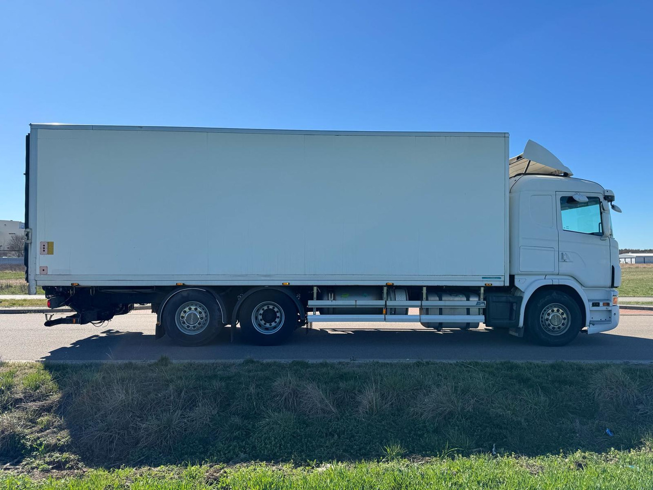 SCANIA G400 - Isotherm vrachtwagen: afbeelding 3 SCANIA G400 - Isotherm vrachtwagen: afbeelding 3