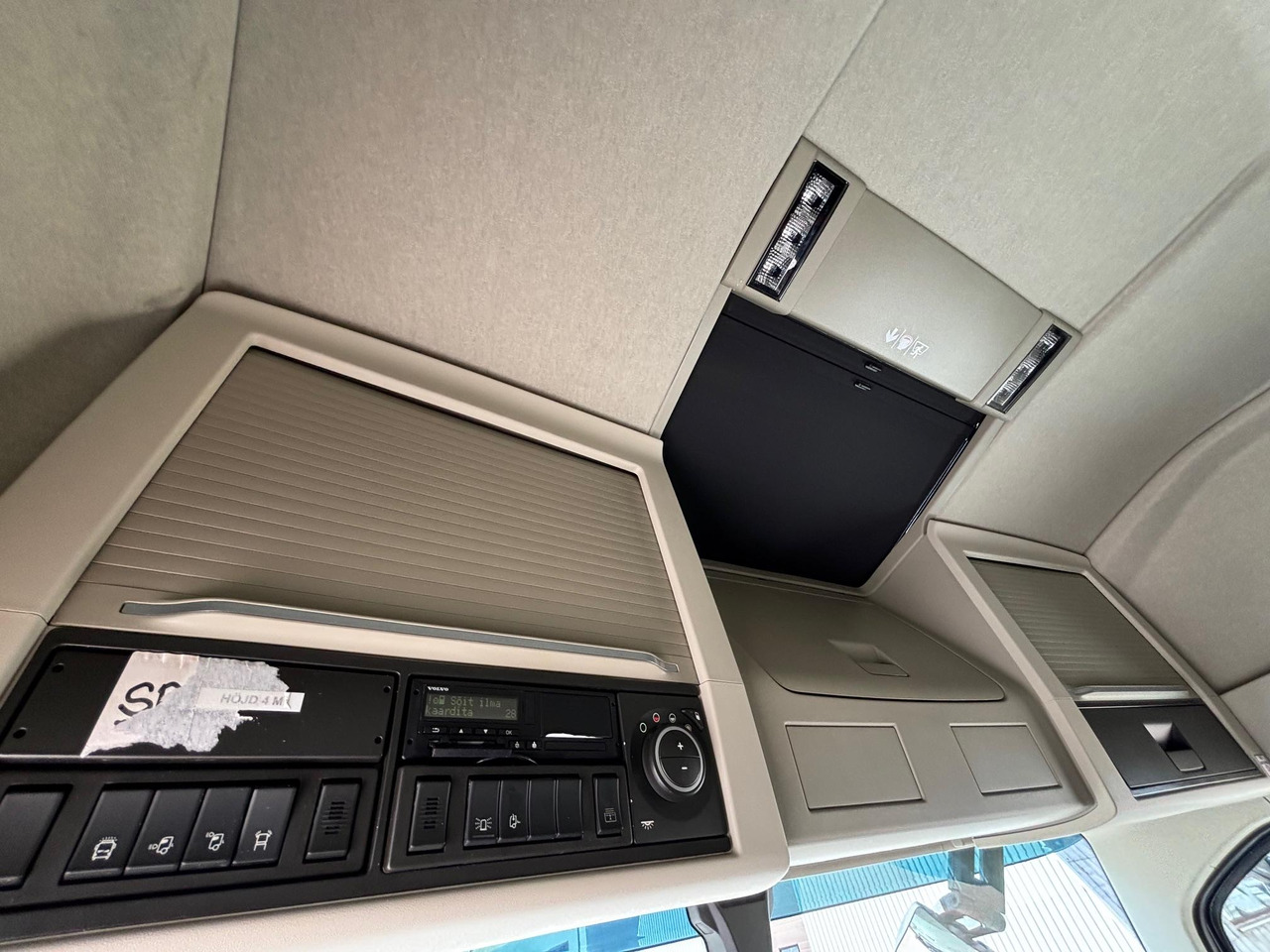 Trekker VOLVO FH460: afbeelding 14