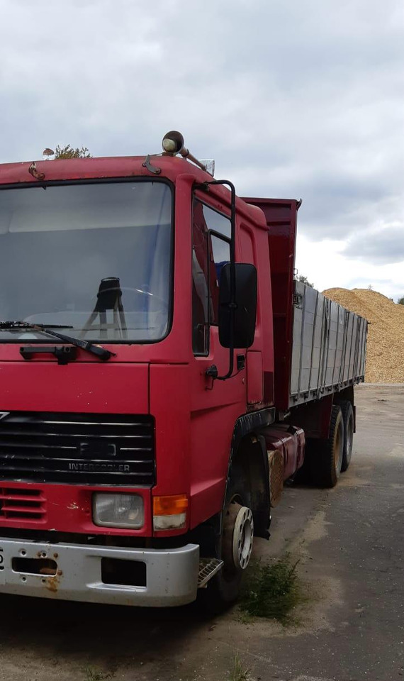 VOLVO FL10 - Kipper vrachtwagen: afbeelding 3 VOLVO FL10 - Kipper vrachtwagen: afbeelding 3