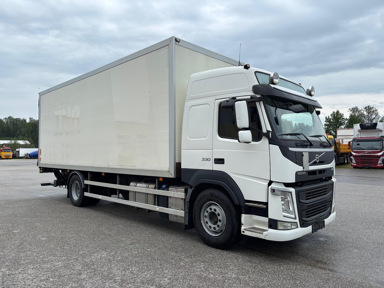 VOLVO FM330 - Bakwagen: afbeelding 1 VOLVO FM330 - Bakwagen: afbeelding 1