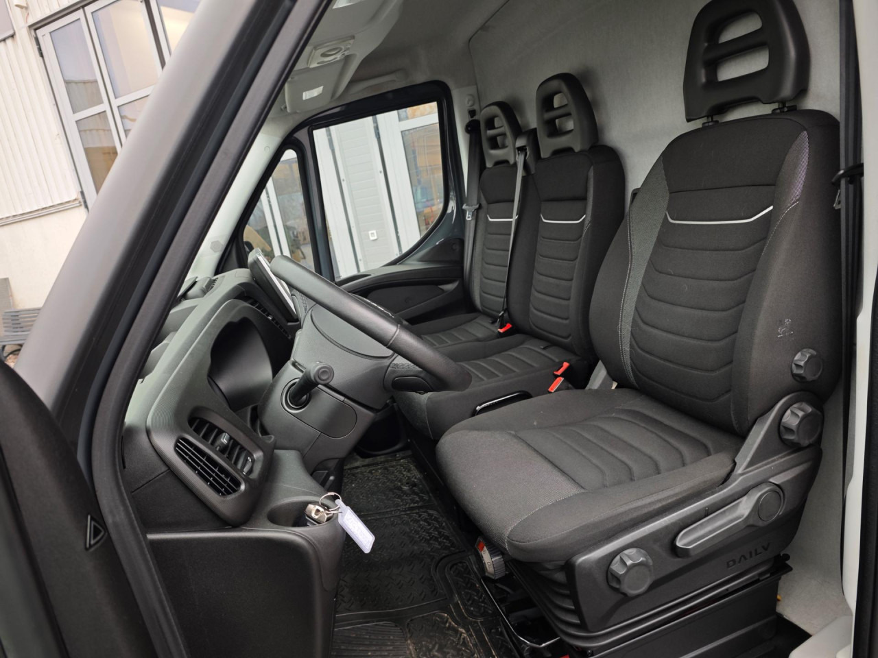 IVECO 35S16H30A8V - Gesloten bestelwagen: afbeelding 5 IVECO 35S16H30A8V - Gesloten bestelwagen: afbeelding 5