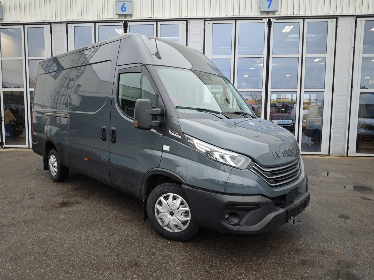 IVECO 35S16H30A8V - Gesloten bestelwagen: afbeelding 2 IVECO 35S16H30A8V - Gesloten bestelwagen: afbeelding 2