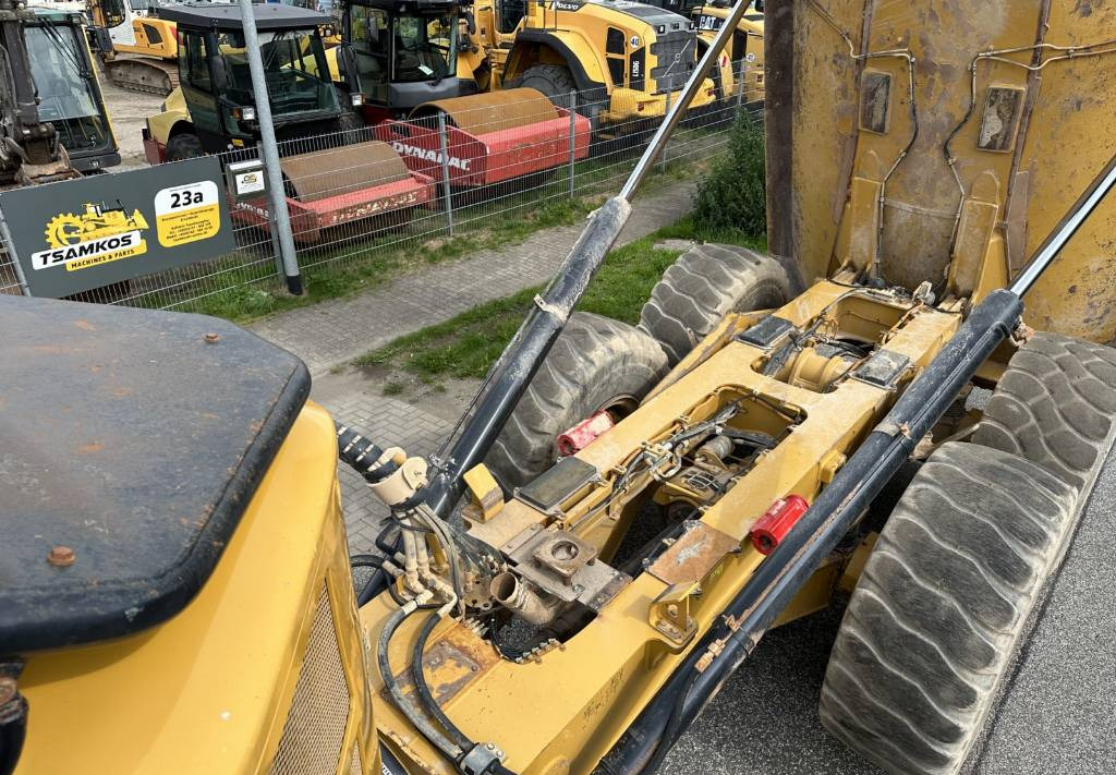 Kiepwagen met knikbesturing CAT 730 C Auto lubrication + Klima CE + EPA: afbeelding 35 Kiepwagen met knikbesturing CAT 730 C Auto lubrication + Klima CE + EPA: afbeelding 35