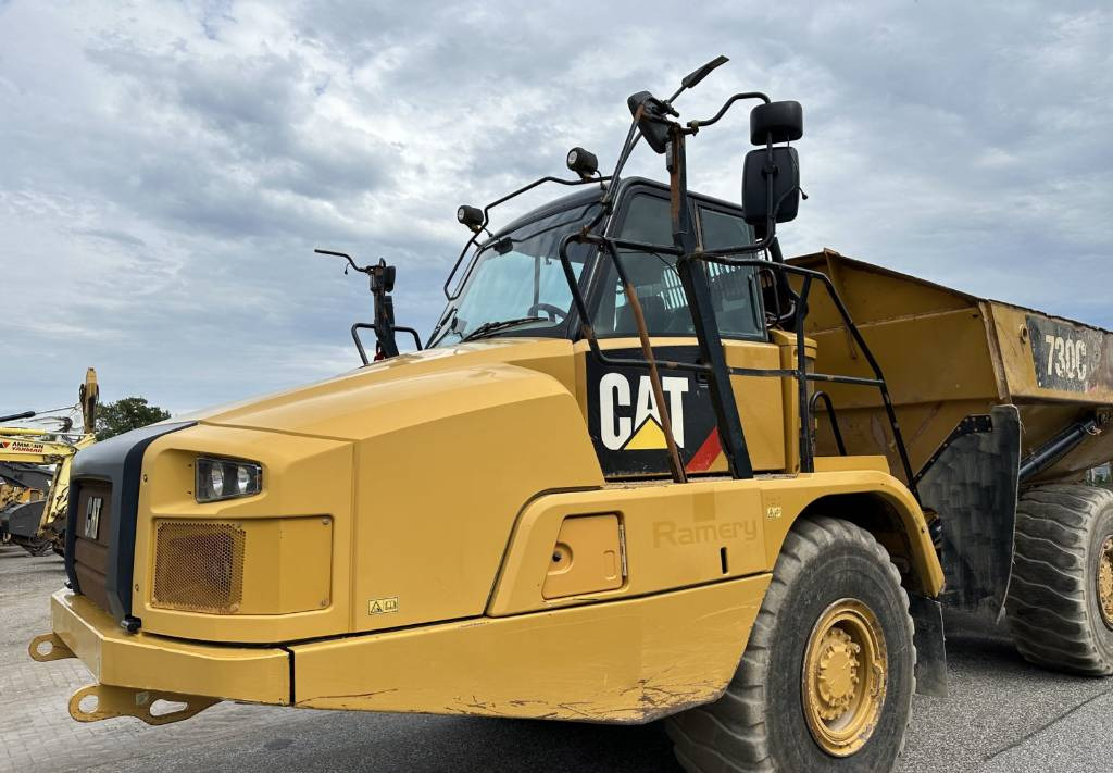Kiepwagen met knikbesturing CAT 730 C Auto lubrication + Klima CE + EPA: afbeelding 8 Kiepwagen met knikbesturing CAT 730 C Auto lubrication + Klima CE + EPA: afbeelding 8