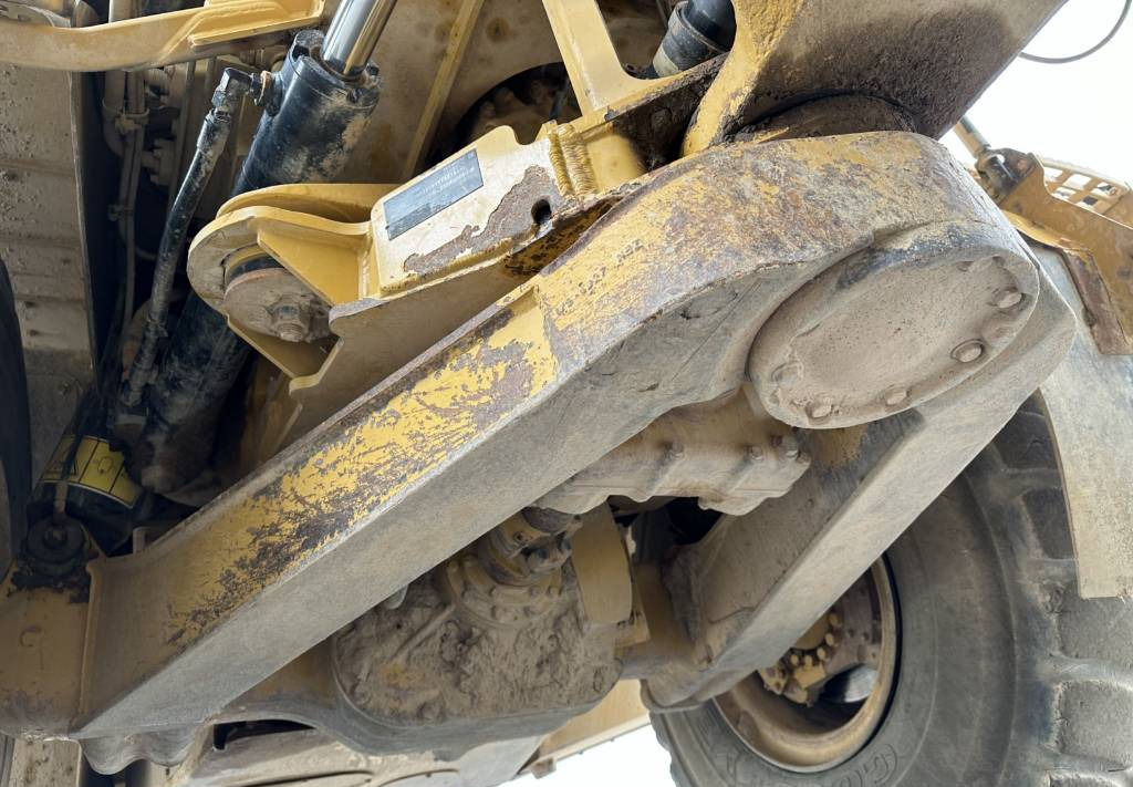 Kiepwagen met knikbesturing CAT 730 C Auto lubrication + Klima CE + EPA: afbeelding 34 Kiepwagen met knikbesturing CAT 730 C Auto lubrication + Klima CE + EPA: afbeelding 34