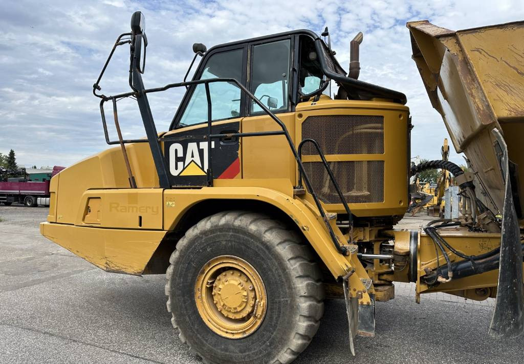 Kiepwagen met knikbesturing CAT 730 C Auto lubrication + Klima CE + EPA: afbeelding 9 Kiepwagen met knikbesturing CAT 730 C Auto lubrication + Klima CE + EPA: afbeelding 9