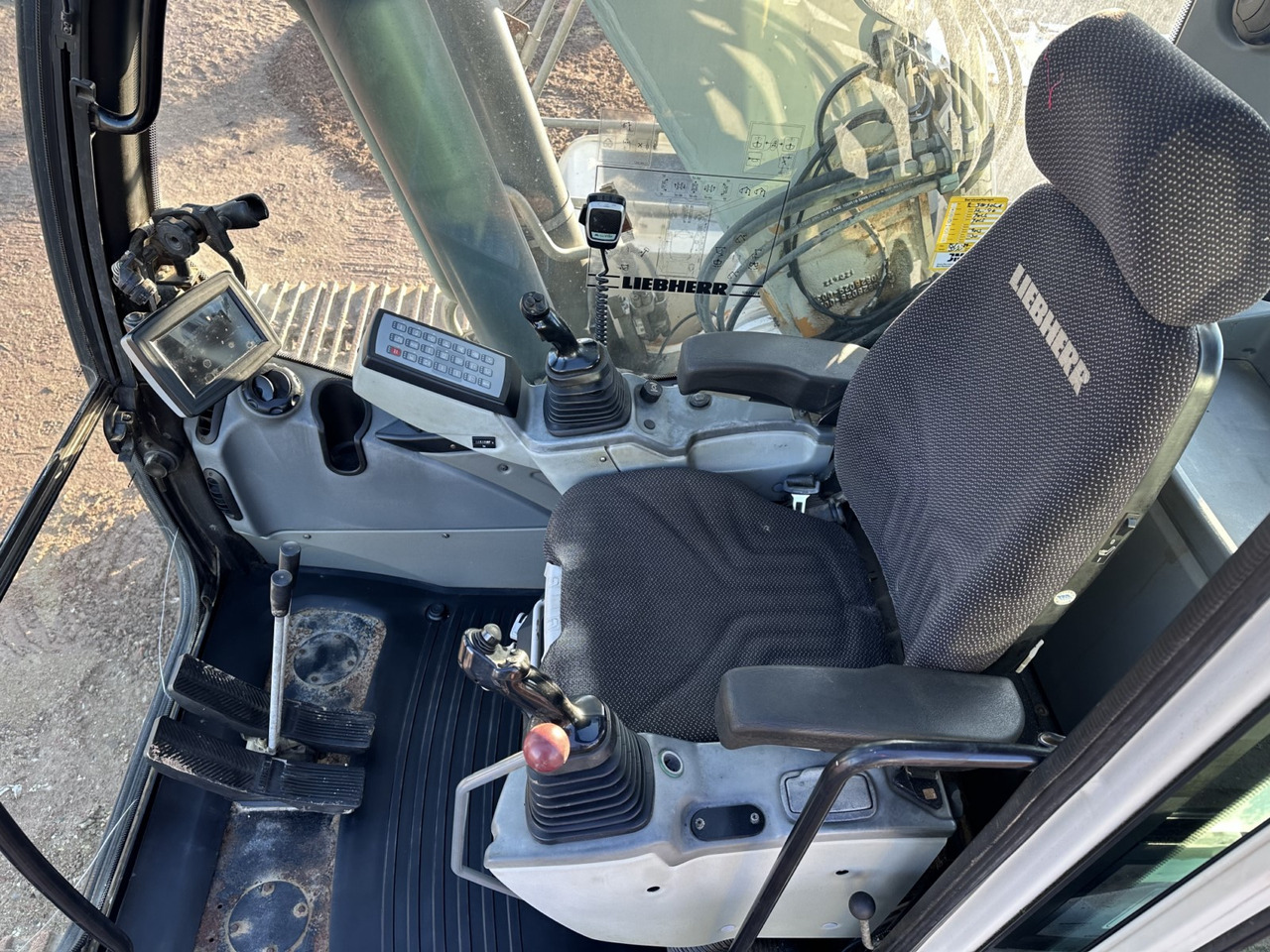 LIEBHERR R 924 LC Top Zustand !!! Kein 914- 916- 920- 926 - Rupsgraafmachine: afbeelding 5 LIEBHERR R 924 LC Top Zustand !!! Kein 914- 916- 920- 926 - Rupsgraafmachine: afbeelding 5