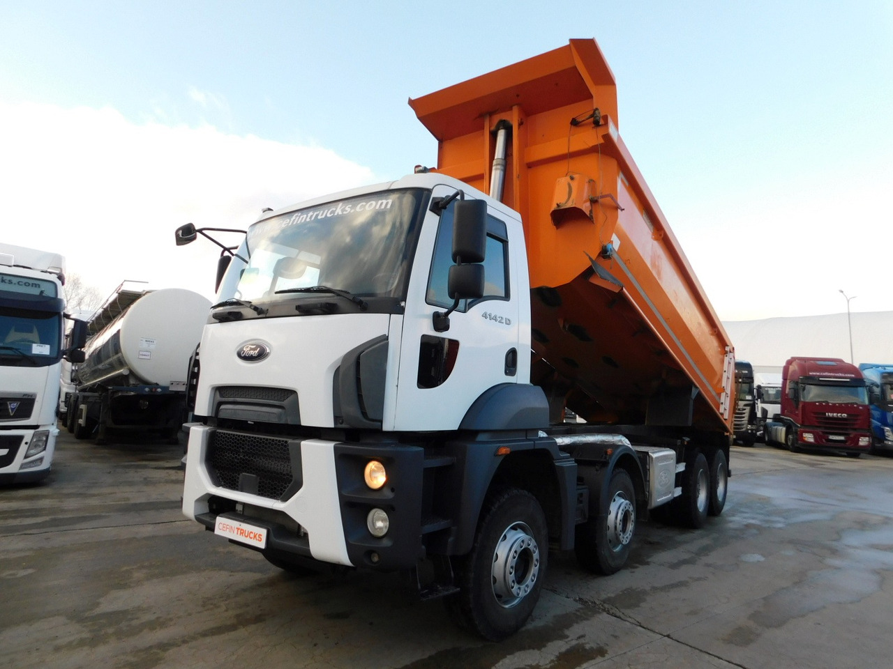 Ford 4142d 8x4 dcab e6 12tx2210 - Kipper vrachtwagen: afbeelding 1 Ford 4142d 8x4 dcab e6 12tx2210 - Kipper vrachtwagen: afbeelding 1