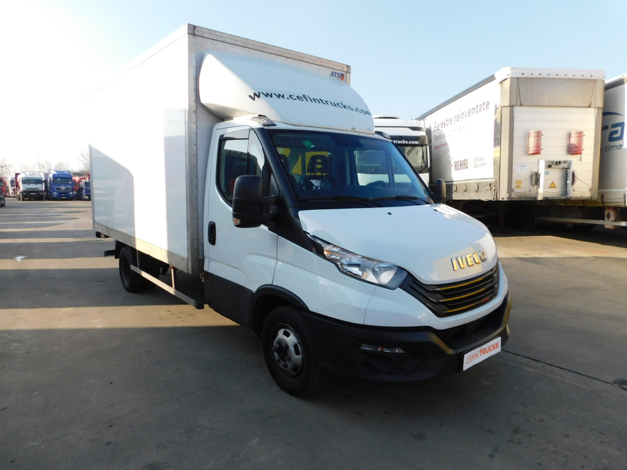 Iveco 35c16h30 - Bestelwagen gesloten laadbak: afbeelding 2 Iveco 35c16h30 - Bestelwagen gesloten laadbak: afbeelding 2